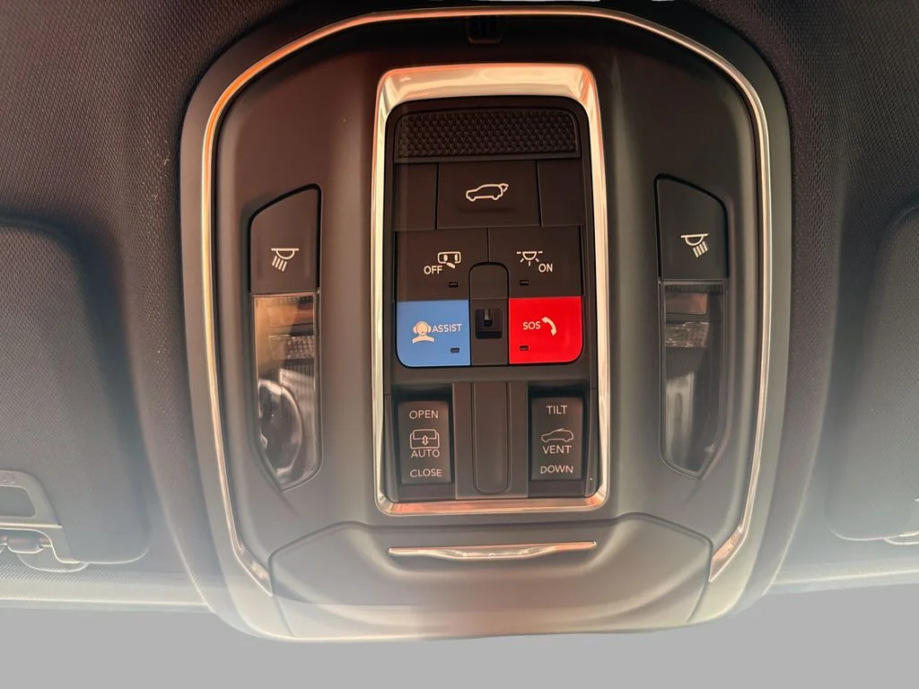 New 2026 Bright White Clearcoat Jeep Laredo image 22