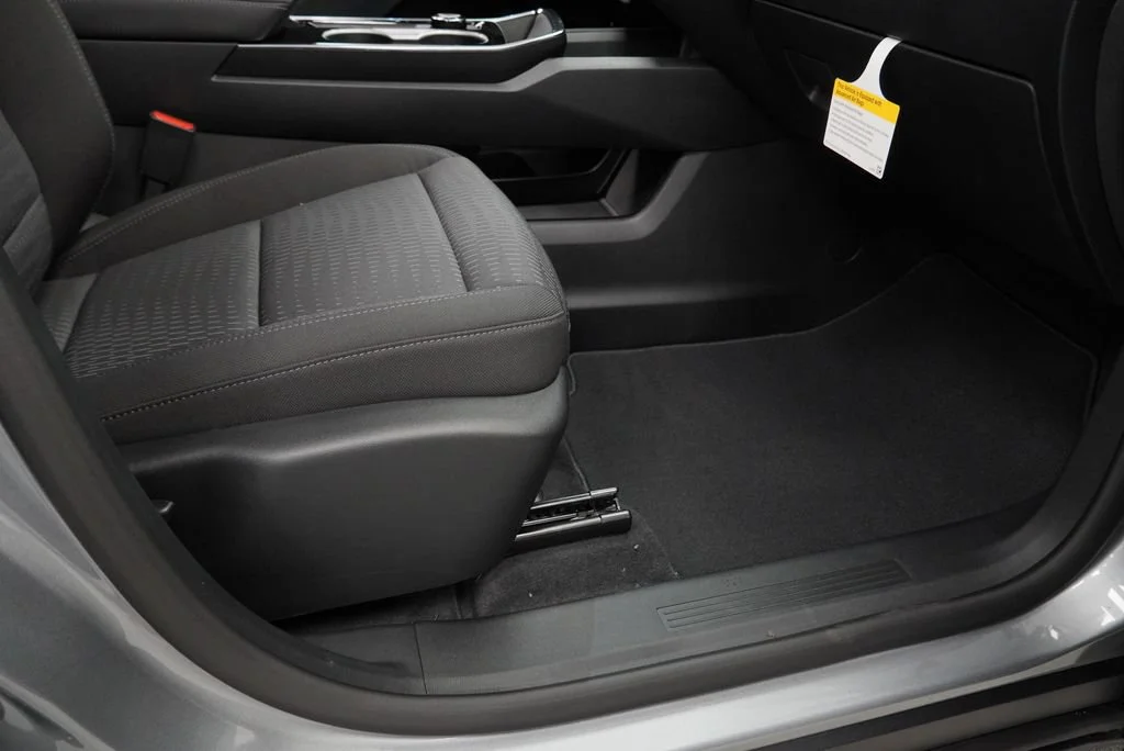 2027 Chevrolet Equinox LT - Photo 30