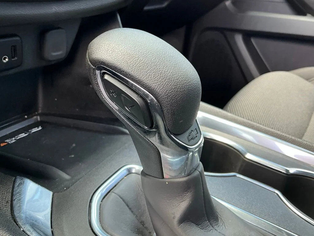 Used 2023 White Chevrolet LT image 45