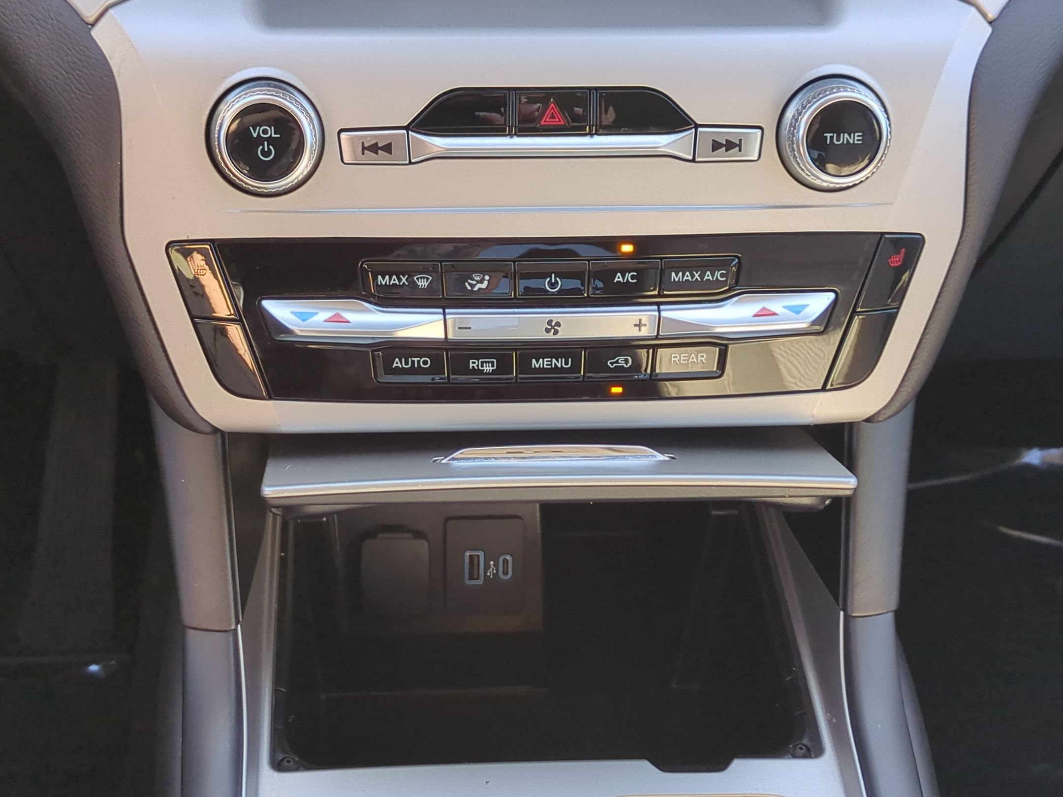 Used 2023 Gray Metallic Ford XLT image 24