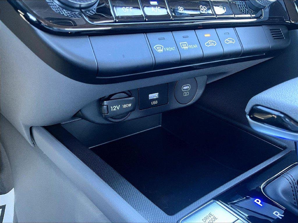 New 2026 White Hyundai Blue image 17