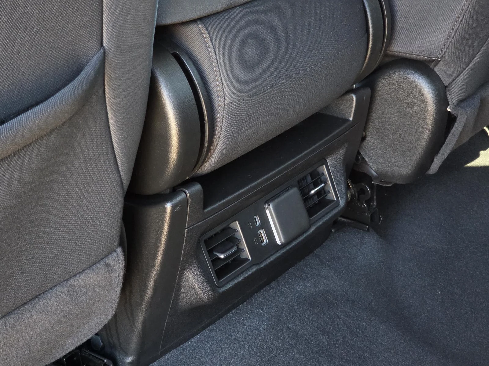 Used 2024 Summit White Chevrolet LT image 34