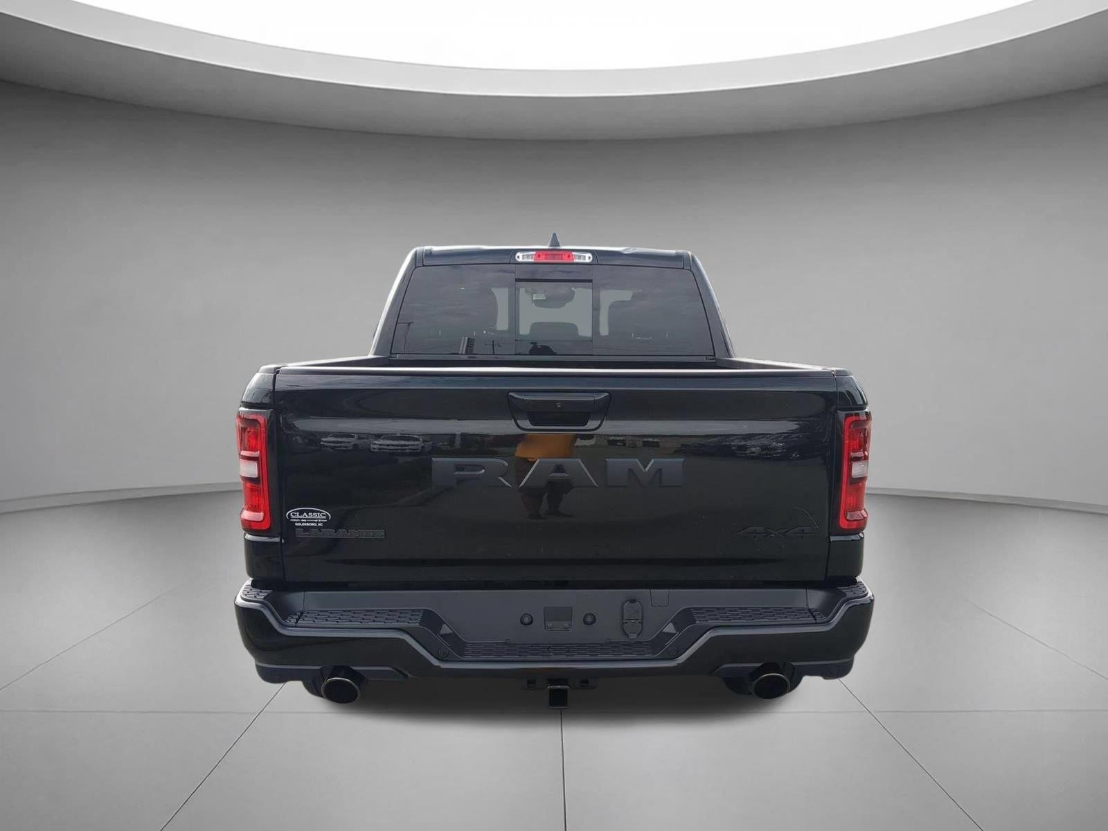 New 2026 Diamond Black Crystal Pearl-Coat Exterior Paint RAM Laramie image 4