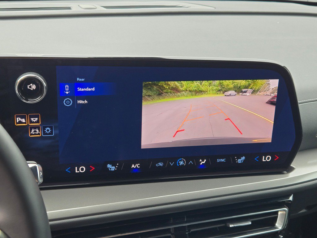 2026 Chevrolet Traverse LT - Photo 25