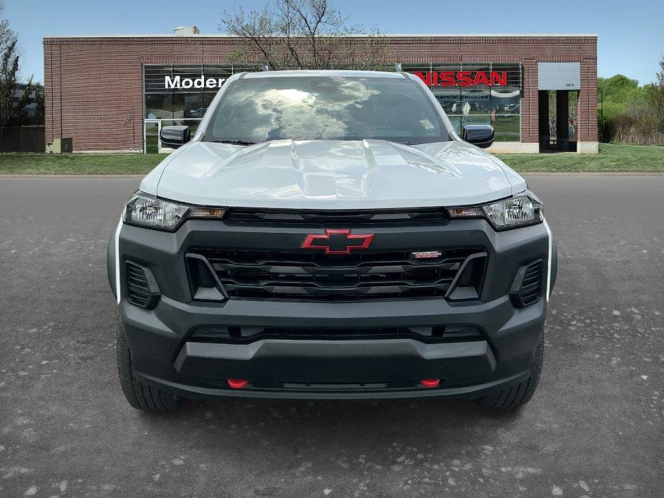 Used 2026 Summit White Chevrolet 4WD Trail Boss image 6