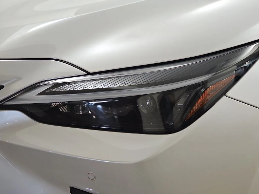 Used 2024 White Lexus 350h Premium image 33