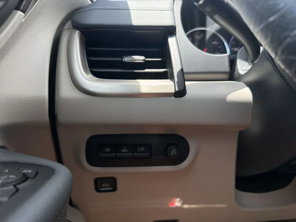 Used 2023 Silver GMC Denali image 24