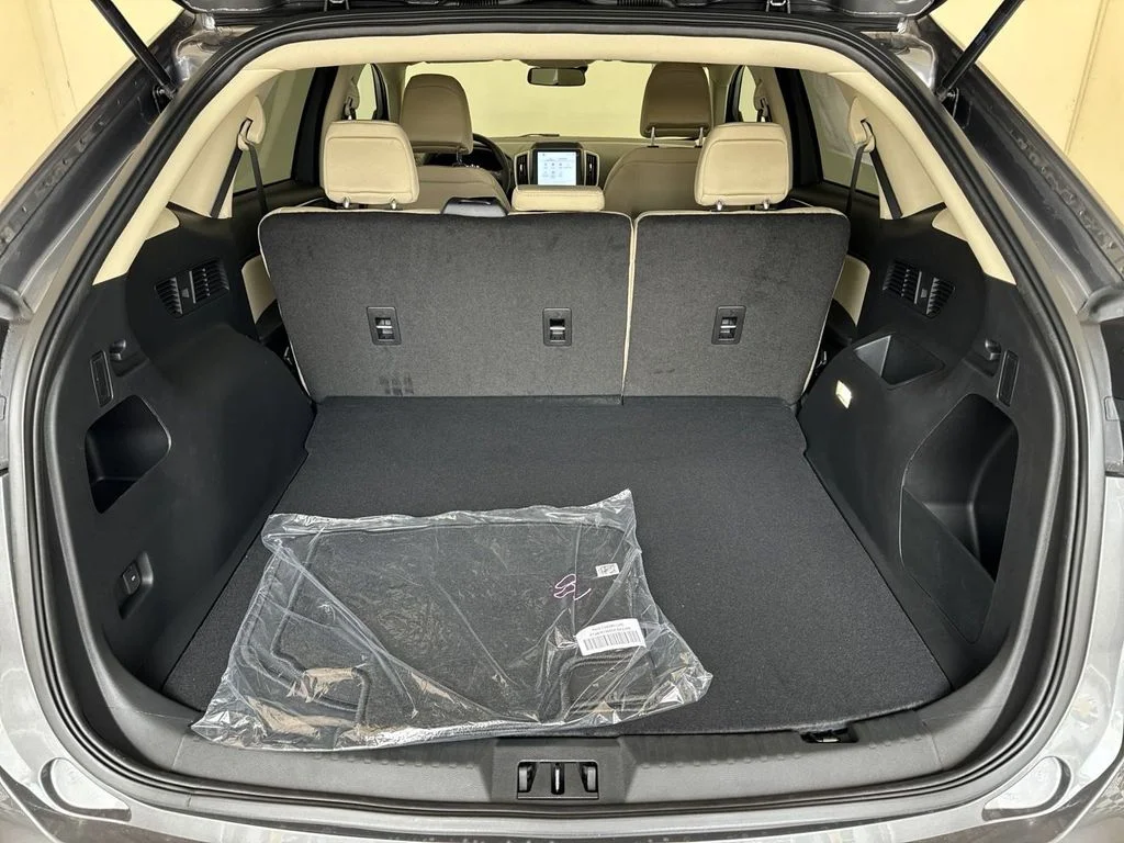 New 2024 Gray Ford SE image 23