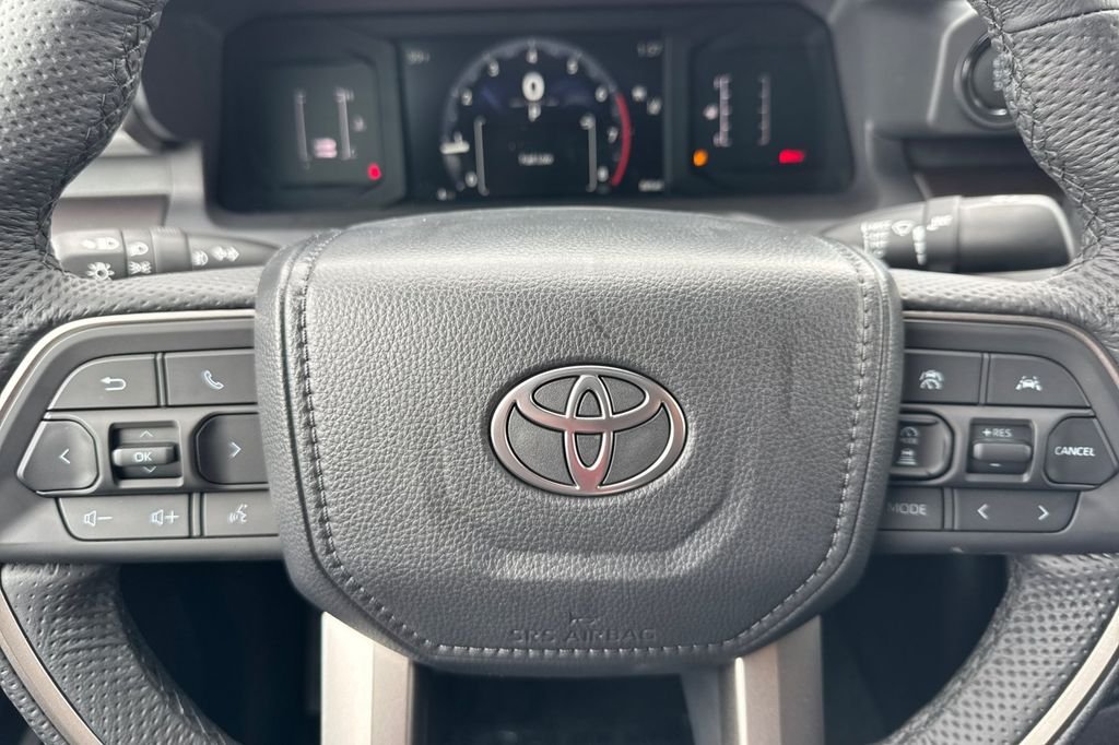 2025 Toyota Tacoma SR5 - Photo 21