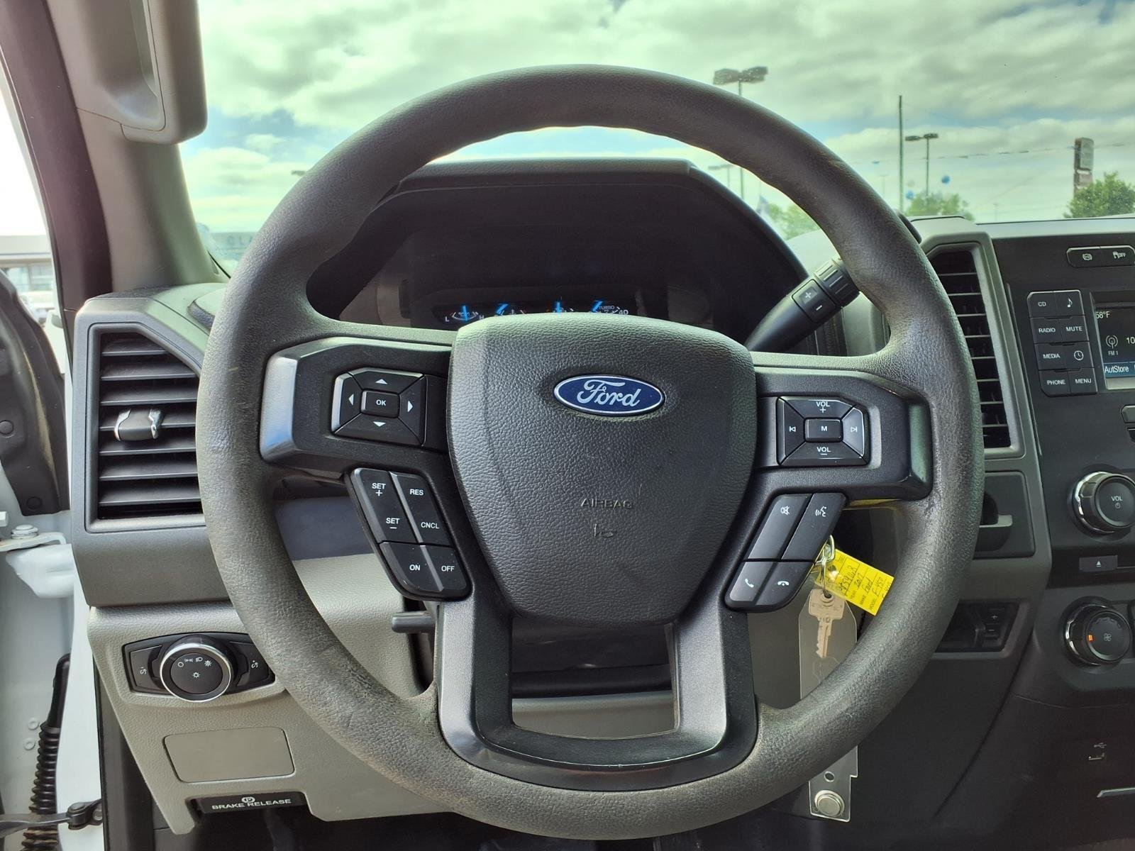 Used 2017  Ford XL image 17