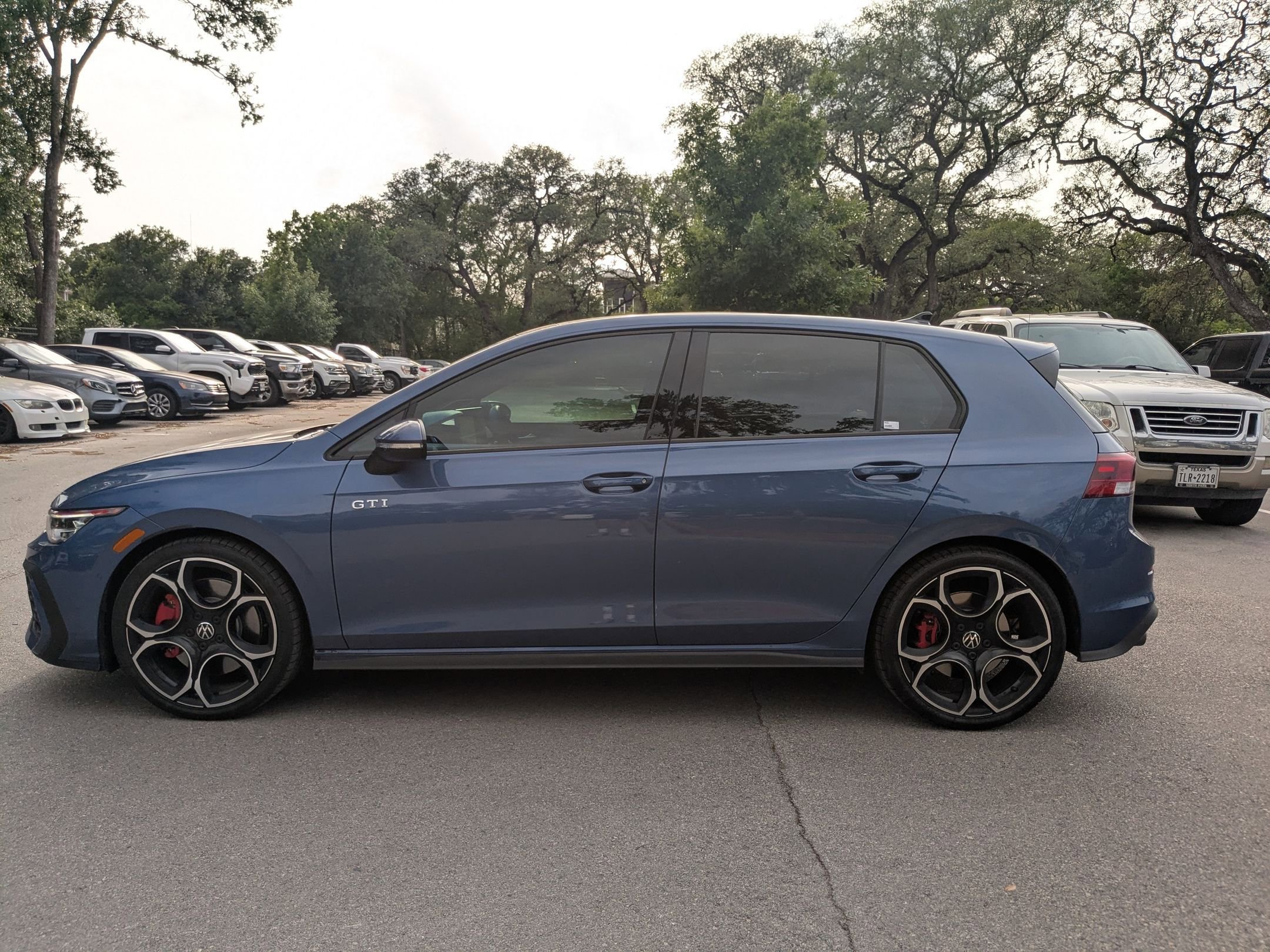 Used 2026 Blue Volkswagen Autobahn image 6