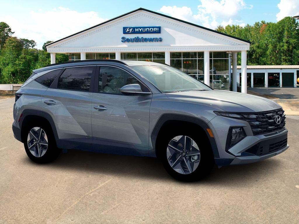 New 2026 Silver Hyundai SEL Premium FWD image 10