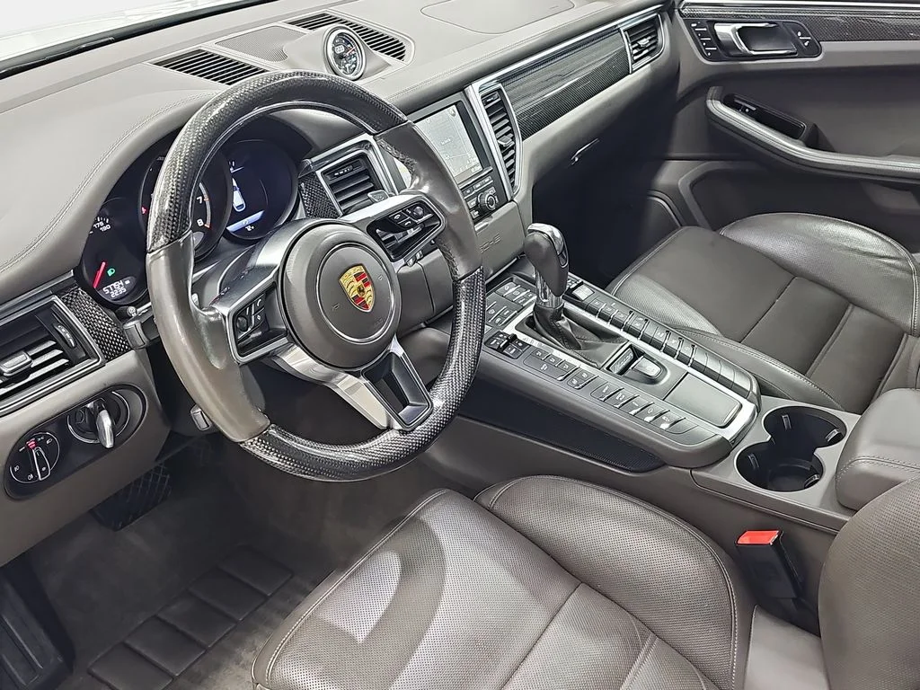 Used 2015 White Porsche Turbo image 17