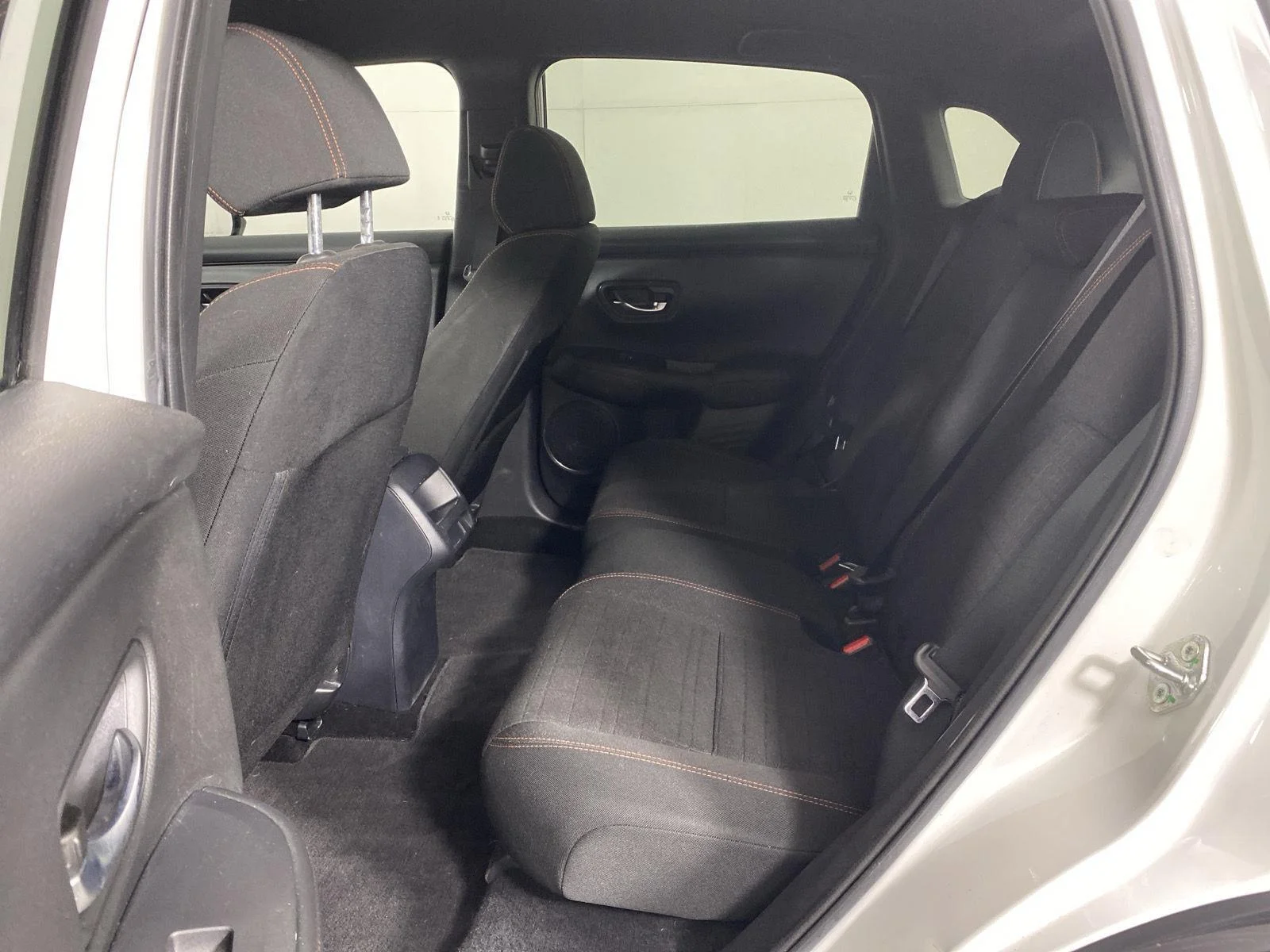 Used 2024 Platinum White Pearl Honda Sport image 22