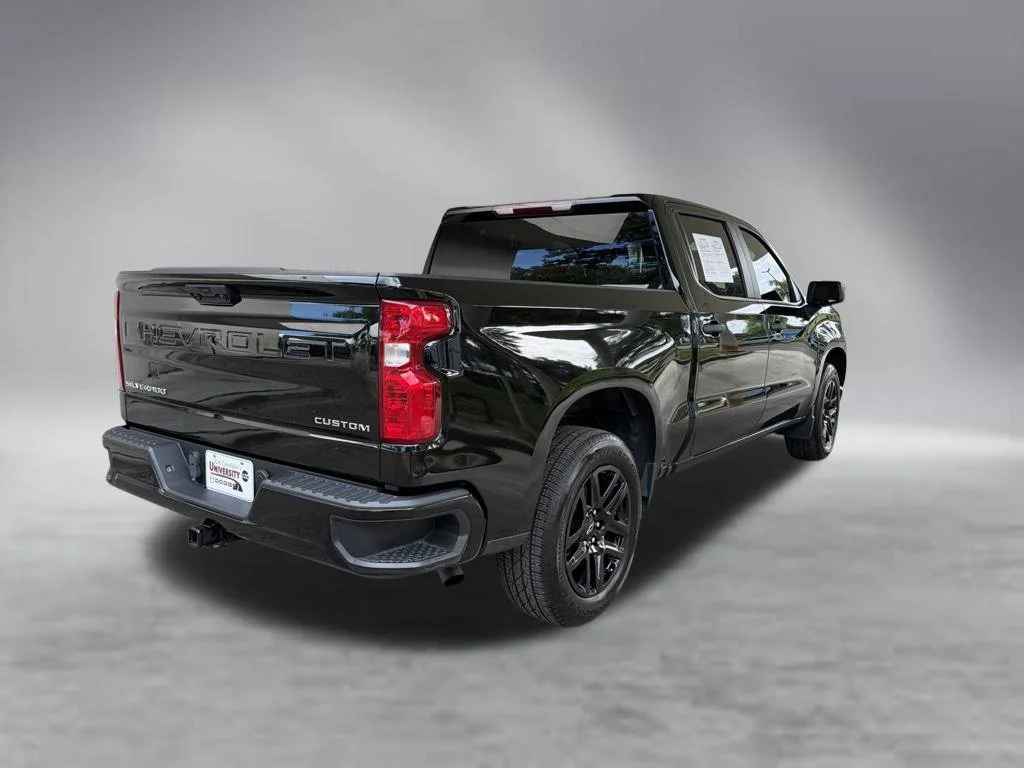 Used 2023 Black Chevrolet Custom image 3