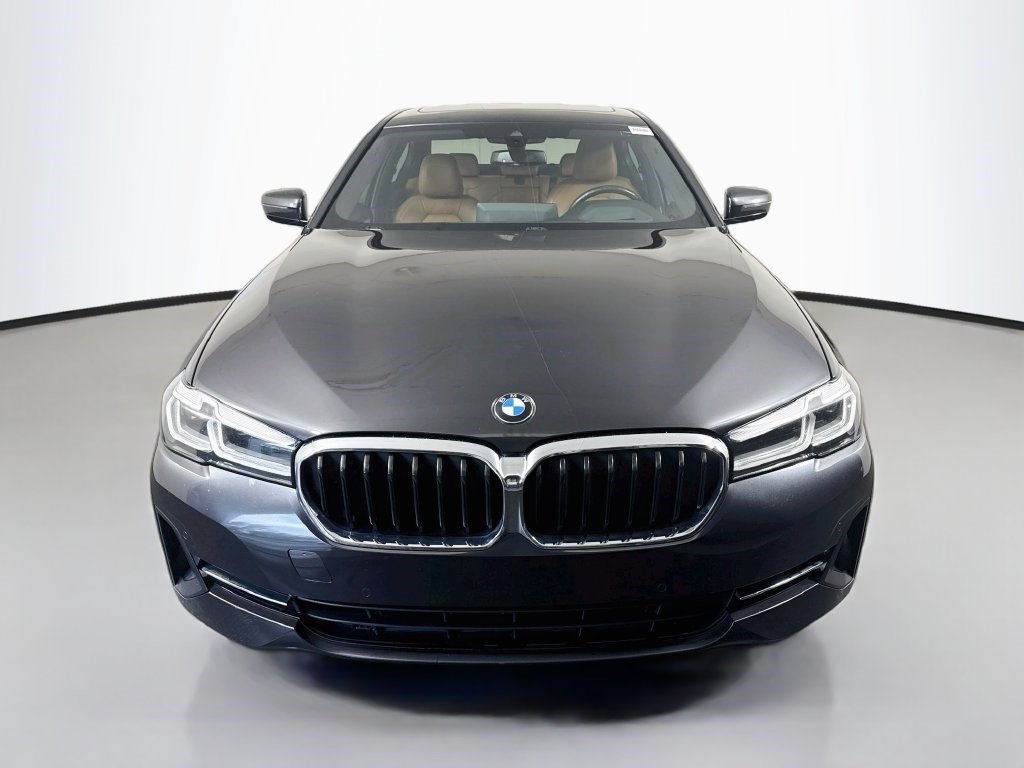 Used 2021 Dark Graphite Metallic BMW 530i image 2