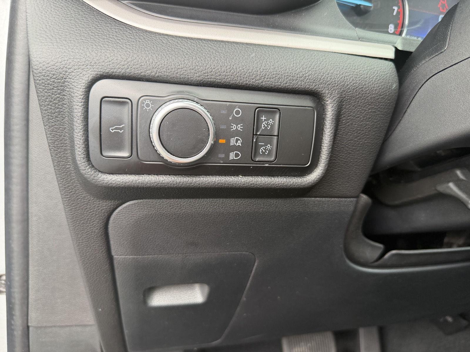 Used 2023 Iconic Silver Ford XLT image 23