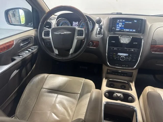 Used 2015 Beige Chrysler Limited image 20