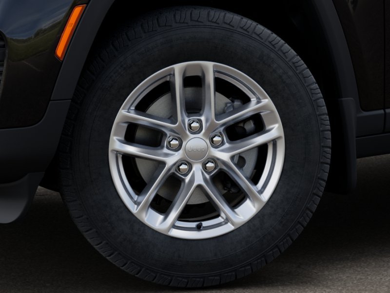 New 2025 Diamond Black Crystal Pearl-Coat Exterior Paint Jeep Laredo X image 25
