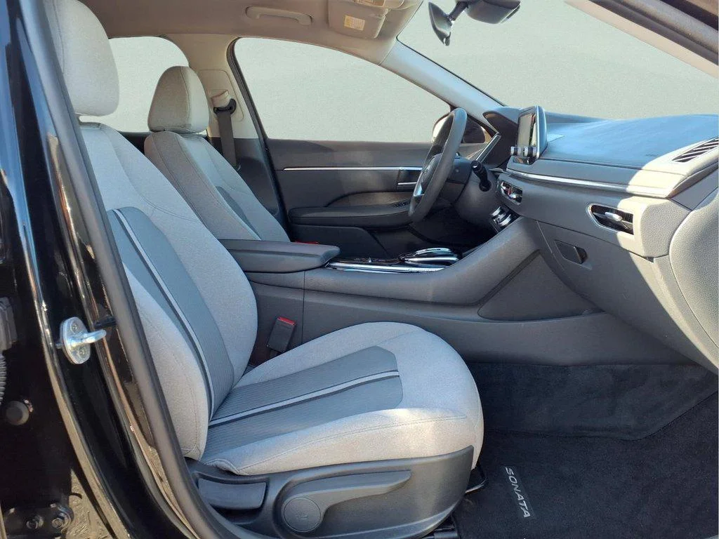 Used 2020 Phantom Black Hyundai SEL 2.5L image 13