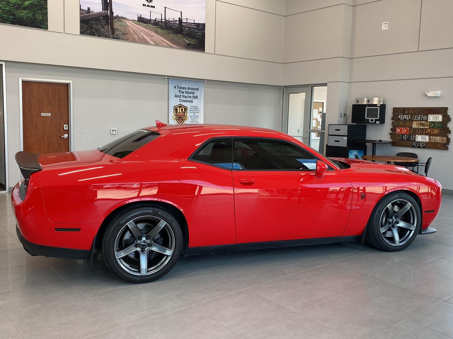 Used 2020 Torred Clearcoat Dodge SRT Hellcat Redeye image 6