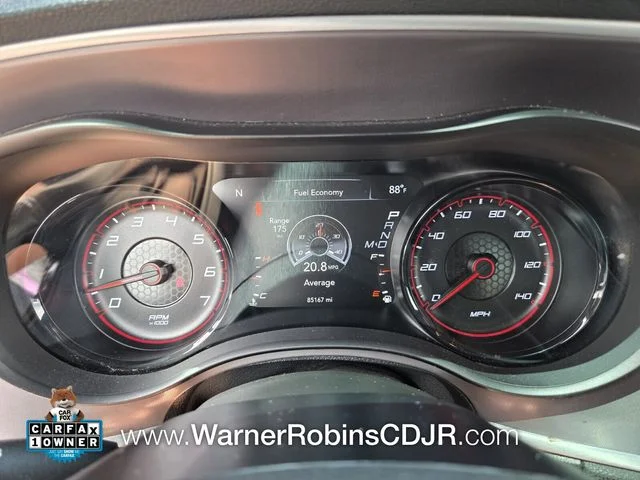 Used 2022 Orange Dodge SXT image 27