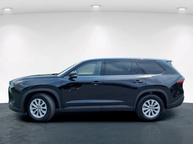 Used 2025 Black Toyota XLE image 14