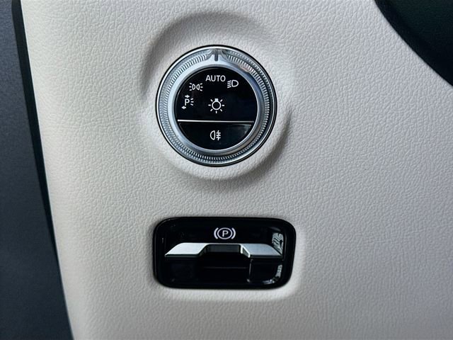 New 2026 Polar White Mercedes-Benz C 300 image 41