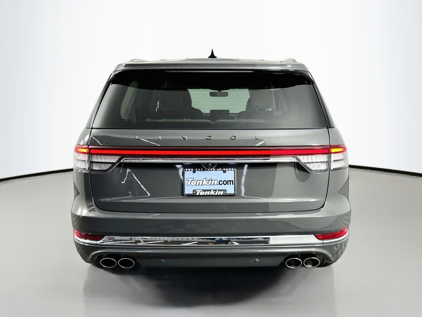 Used 2022 Chroma Caviar Dark Gray Metallic Clearcoat Lincoln Black Label image 5