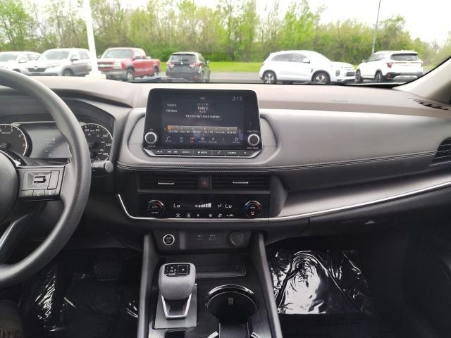 Used 2023 White Nissan SV image 16