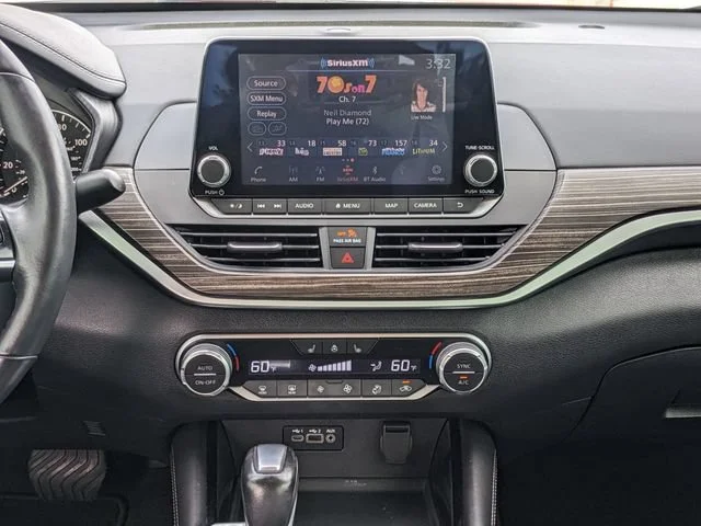 2022 Nissan Altima Platinum - Photo 17