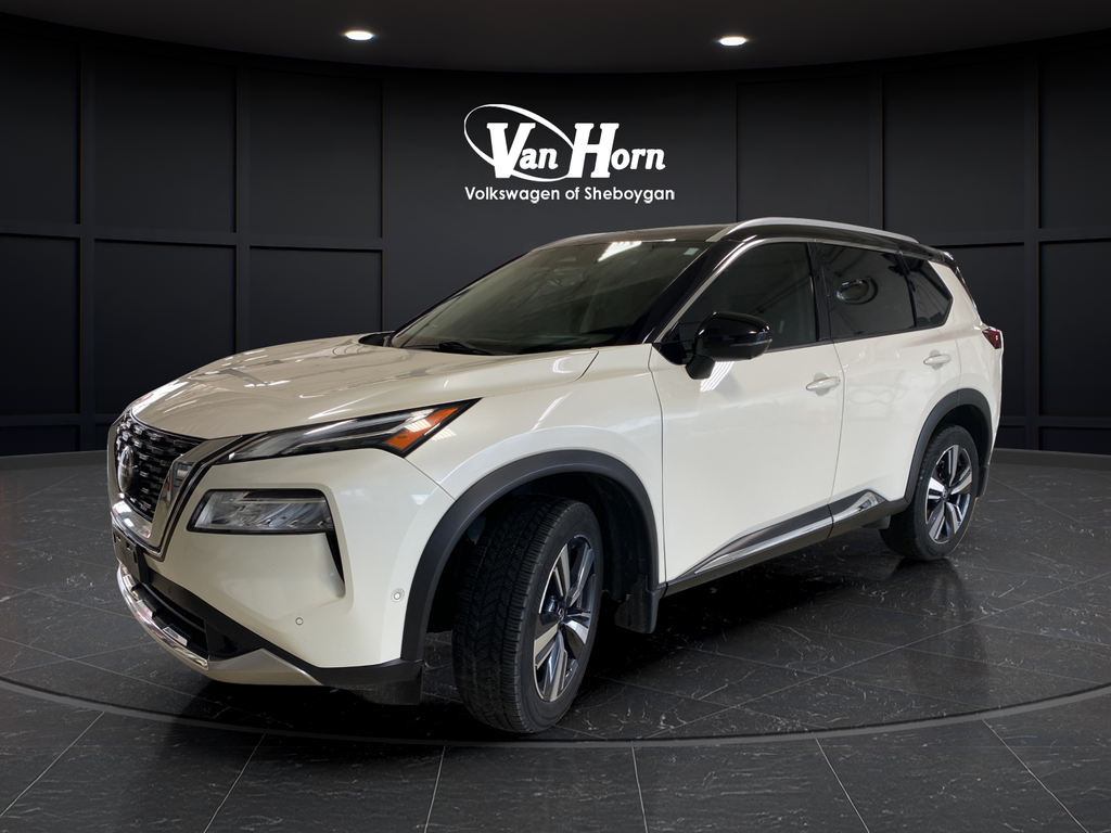 Used 2021 Pearl White Tricoat/Super Black Nissan Platinum image 3