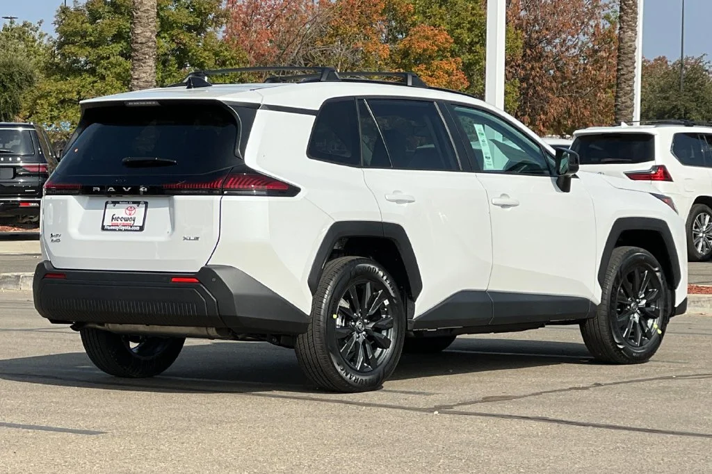 New 2026  Toyota XLE Premium image 4