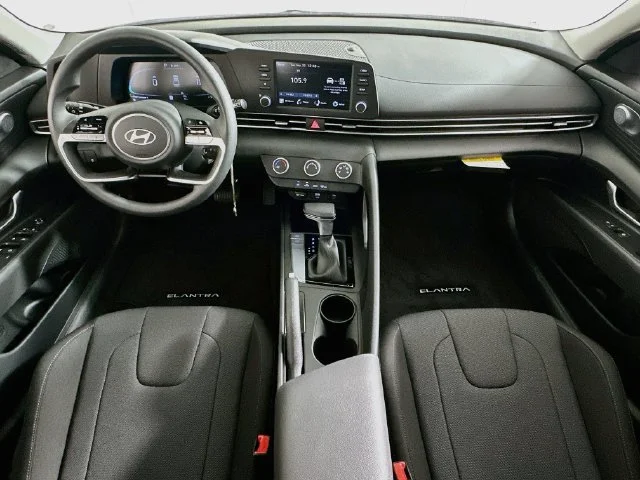 New 2026 White Hyundai SE image 13