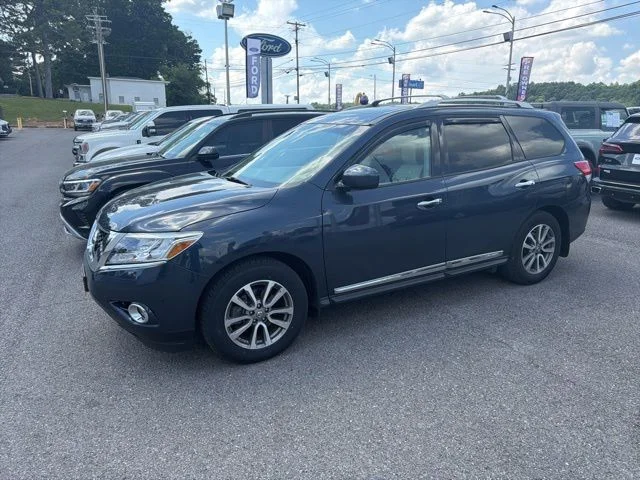 2013 Nissan Pathfinder SL 4WD's photo