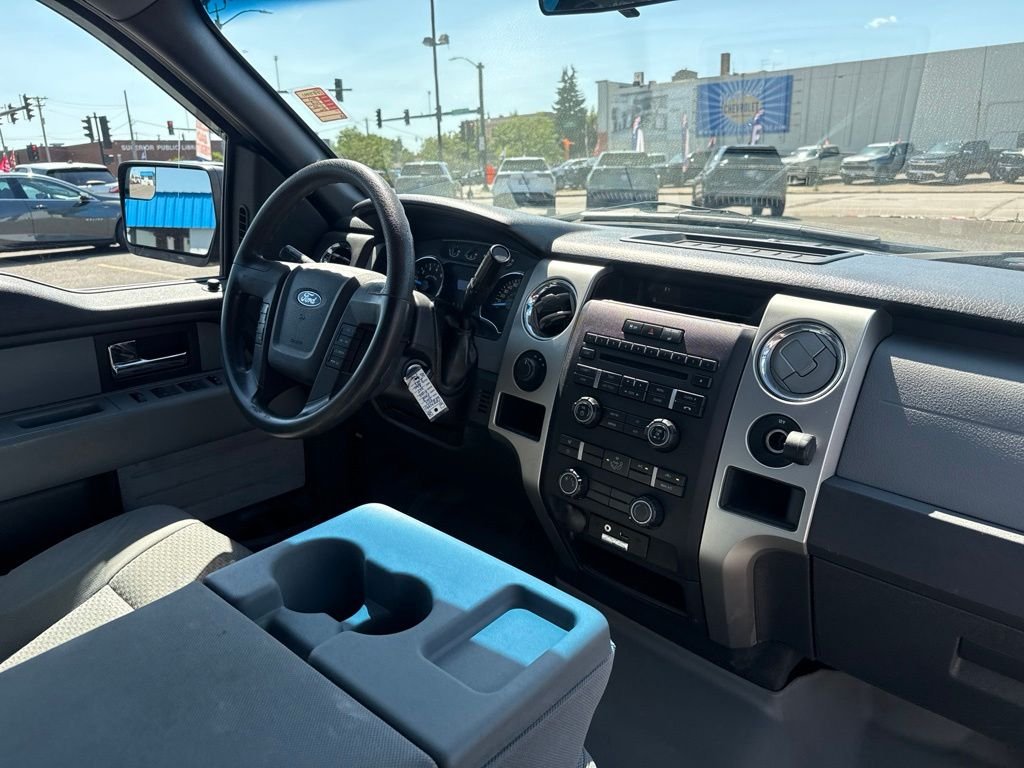 Used 2013 Blue Ford XLT image 39