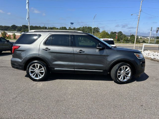 Used 2019 Gray Ford XLT image 2