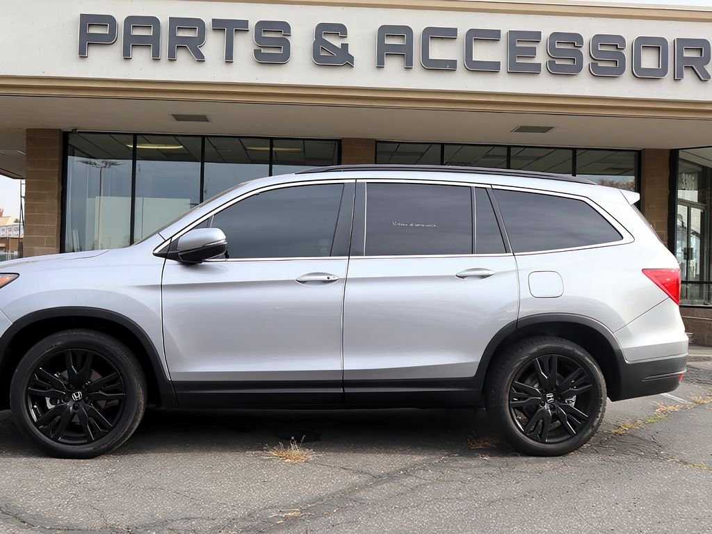 2021 Honda Pilot Special Edition photo 4