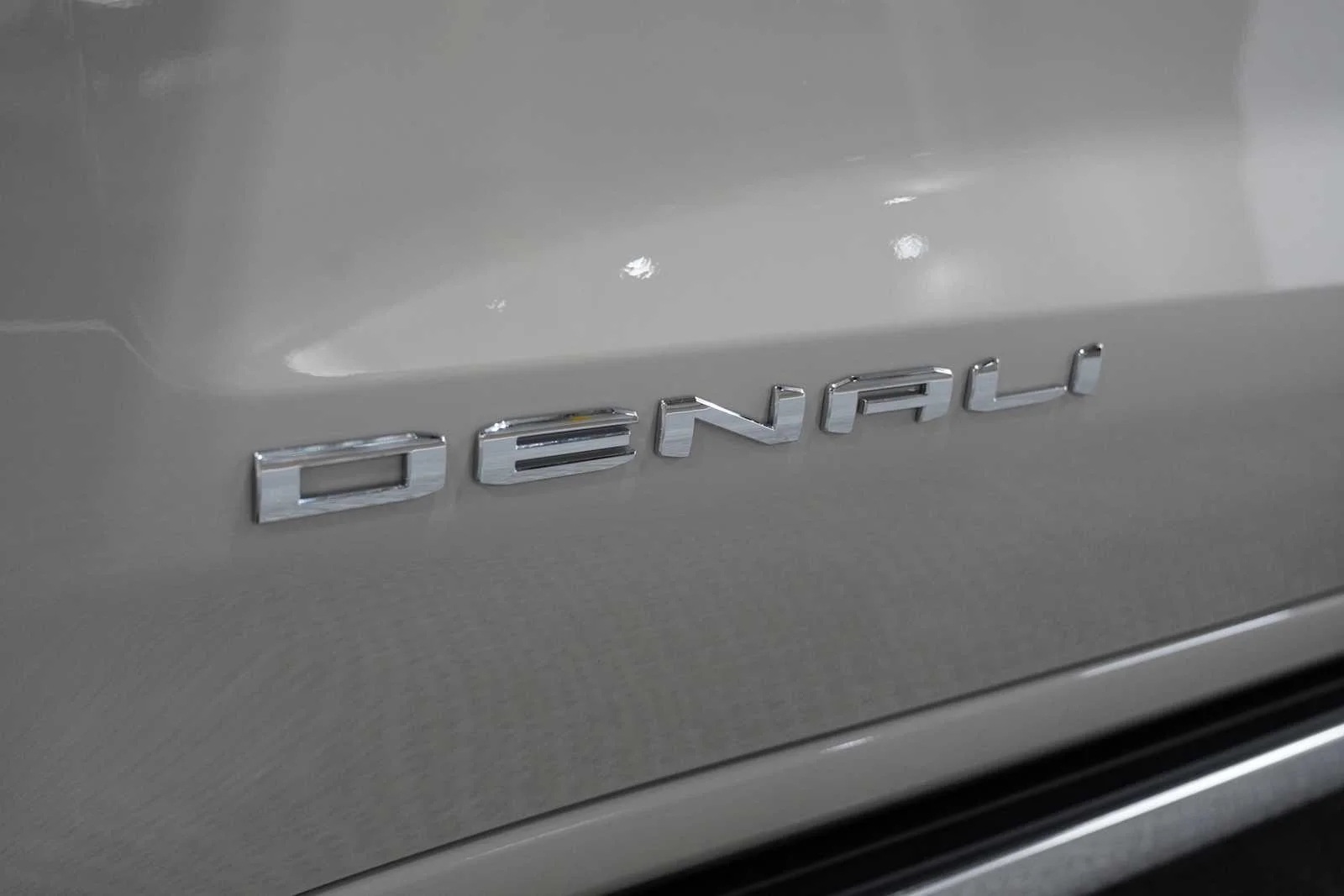 Used 2026 Coastal Dune GMC Denali image 9