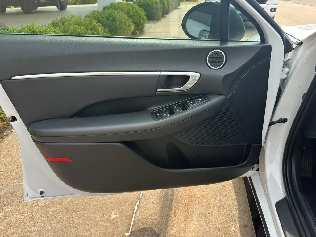 Used 2023 Serenity White Hyundai SEL image 14