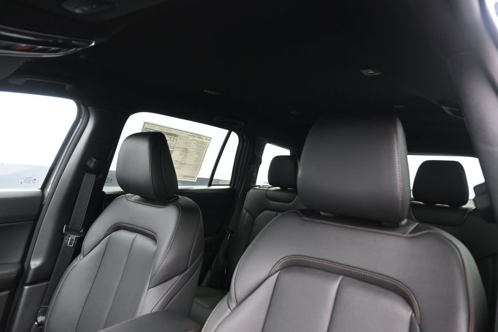 New 2026 Sting-Gray Clear-Coat Exterior Paint Jeep Limited image 2
