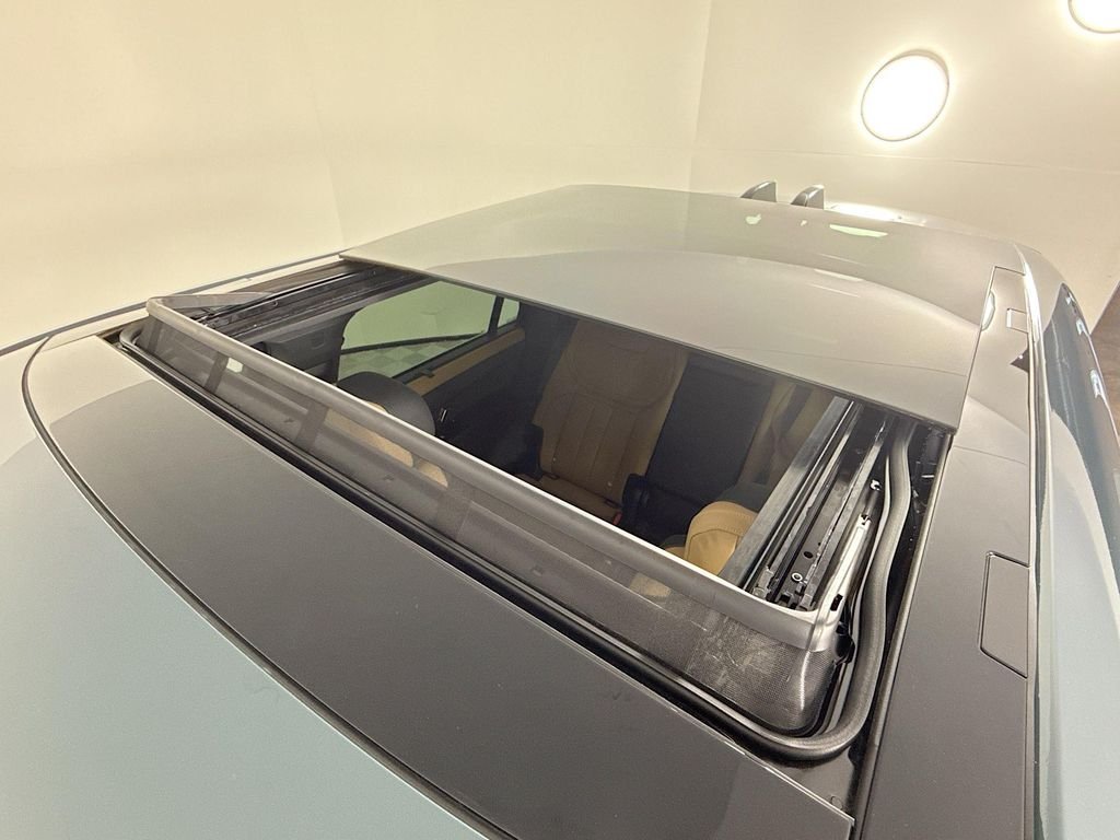 New 2026 Giola Green Land Rover Dynamic SE image 23