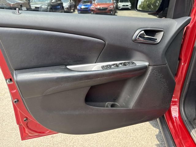 Used 2018 Red Dodge SE image 25