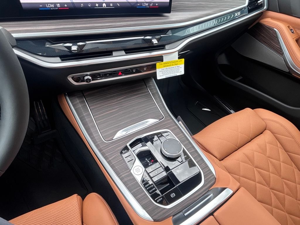 New 2026 Manhattan Green Metallic BMW sDrive40i image 24