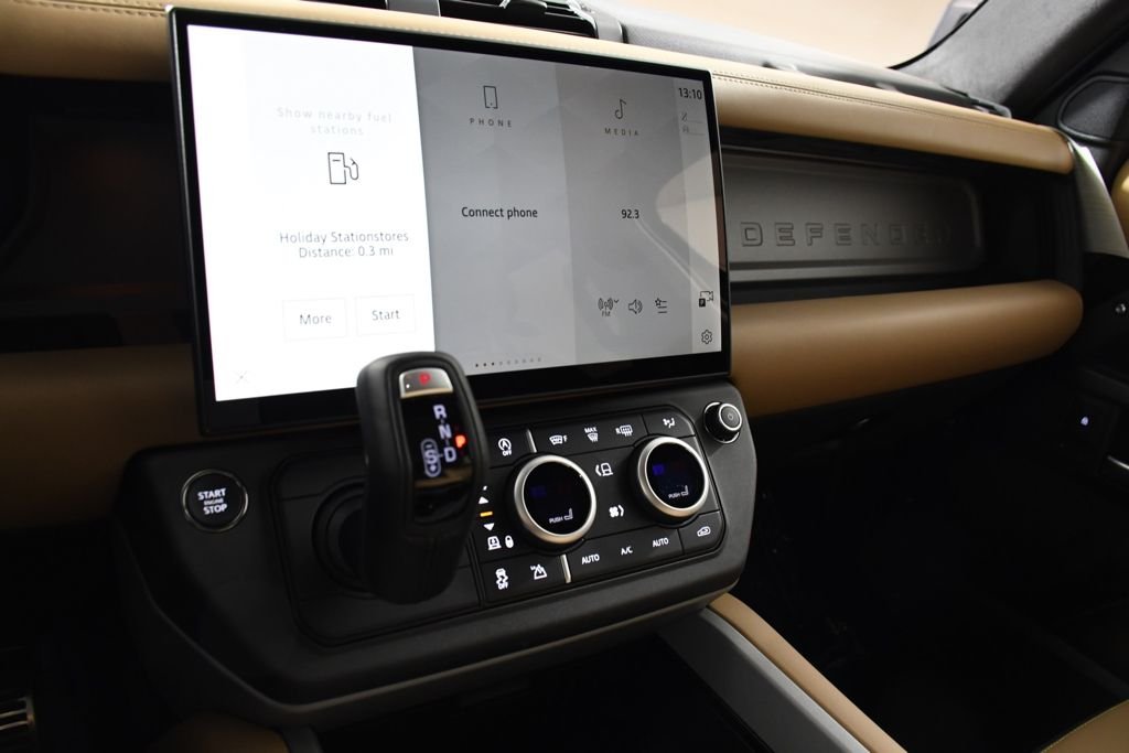 New 2026 Santorini Blk Land Rover X image 32