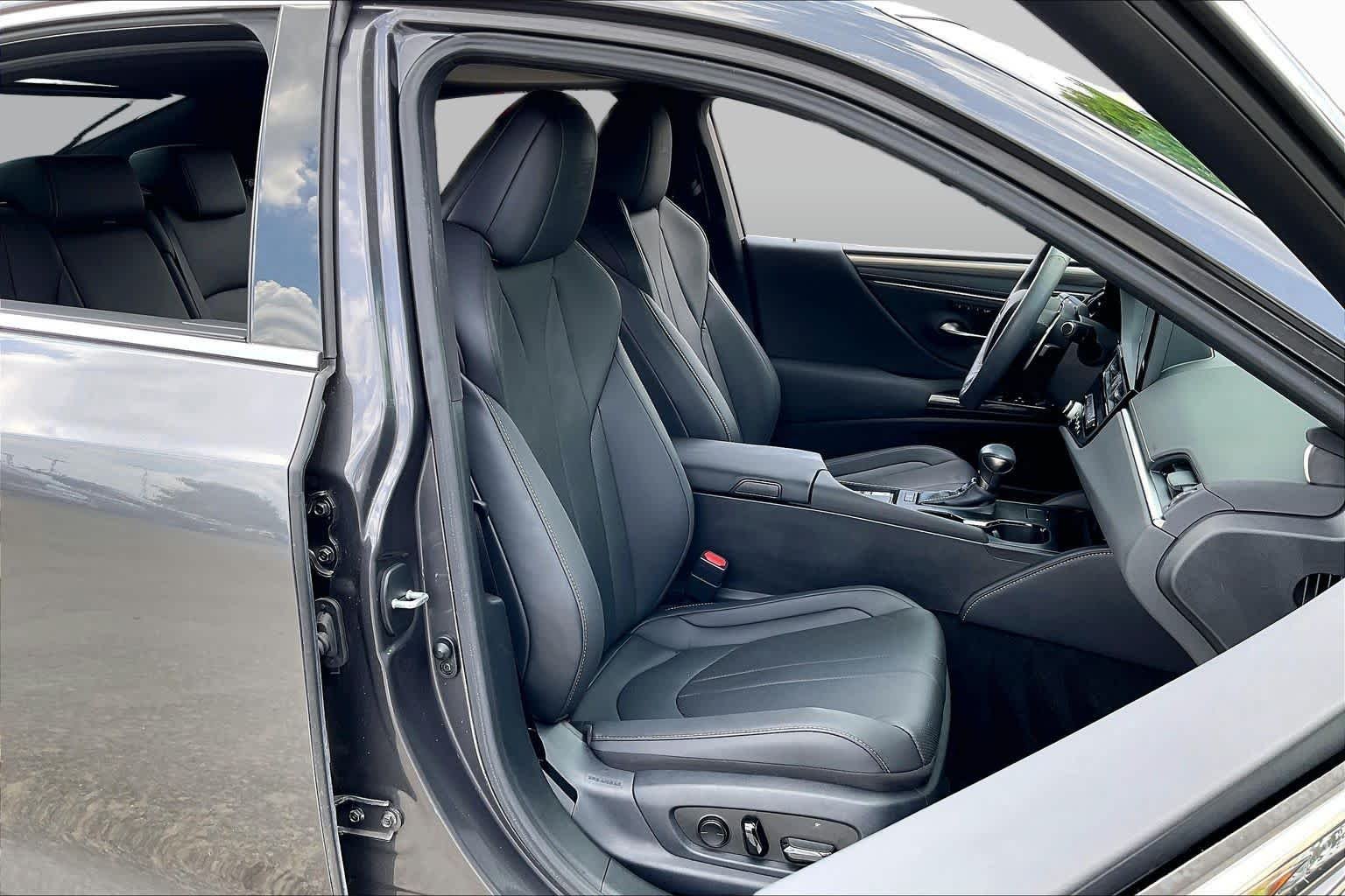 Used 2023 Cloudburst Gray Lexus F SPORT Handling image 8