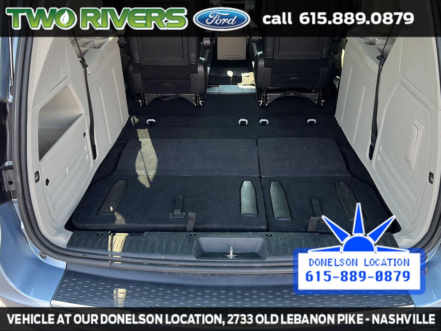 Used 2013 Crystal Blue Pearlcoat Chrysler Touring image 39