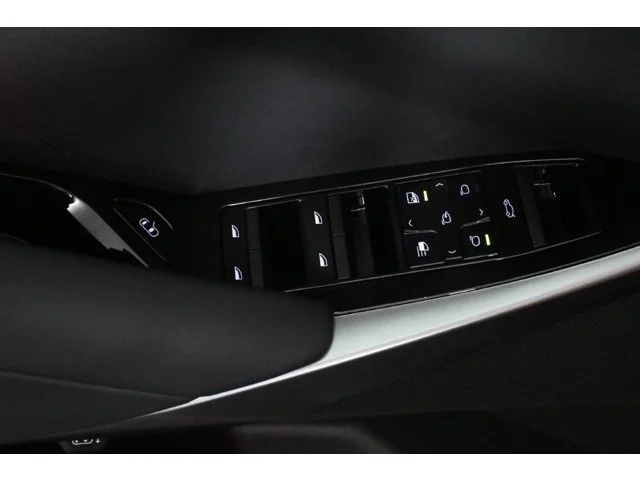 New 2027 Vancouver Green Metallic BMW 40 xDrive image 26