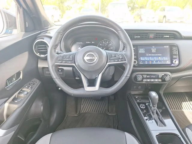 Used 2023 Blue Nissan SR image 14