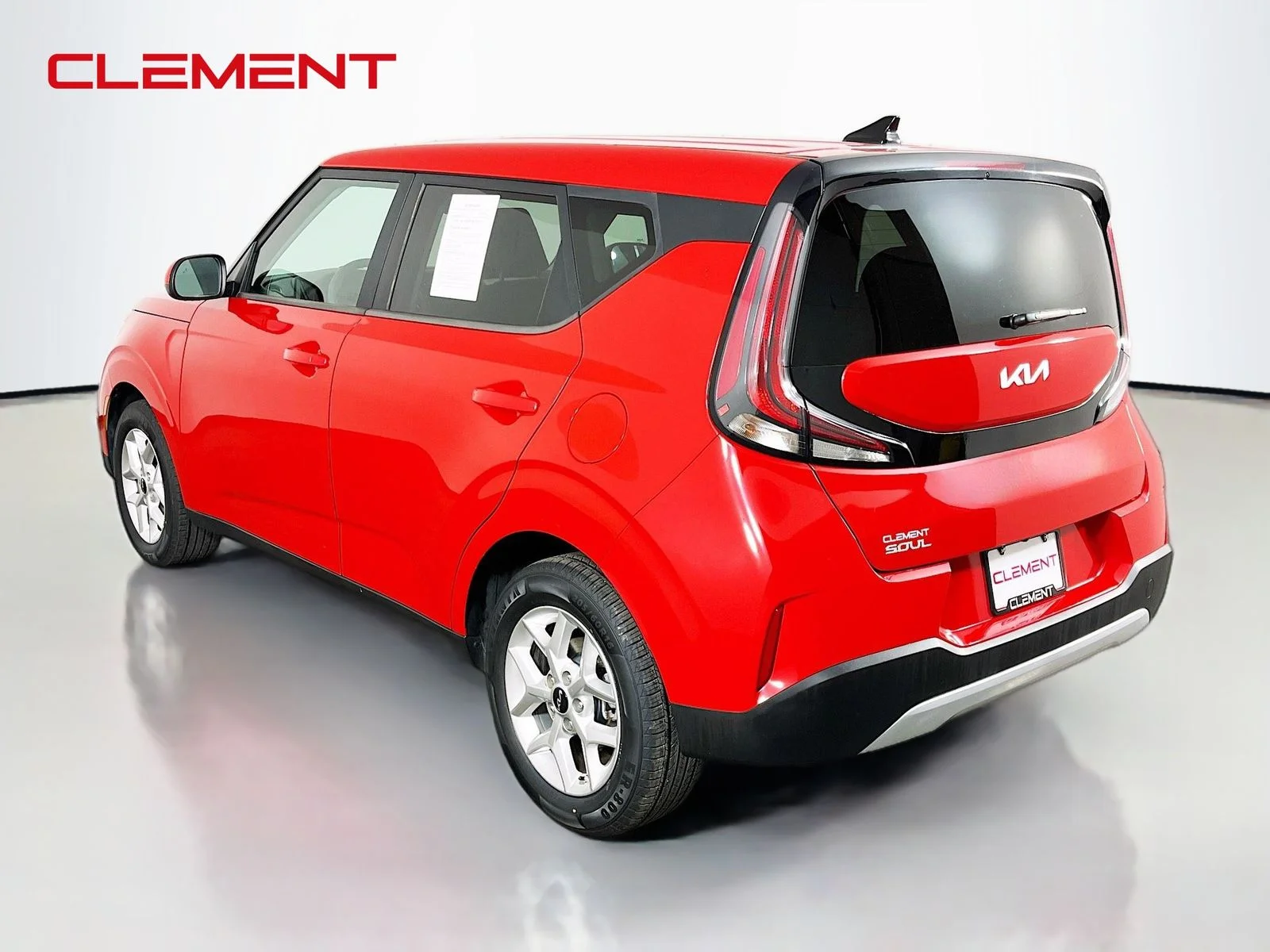Used 2024 Red Kia LX image 9